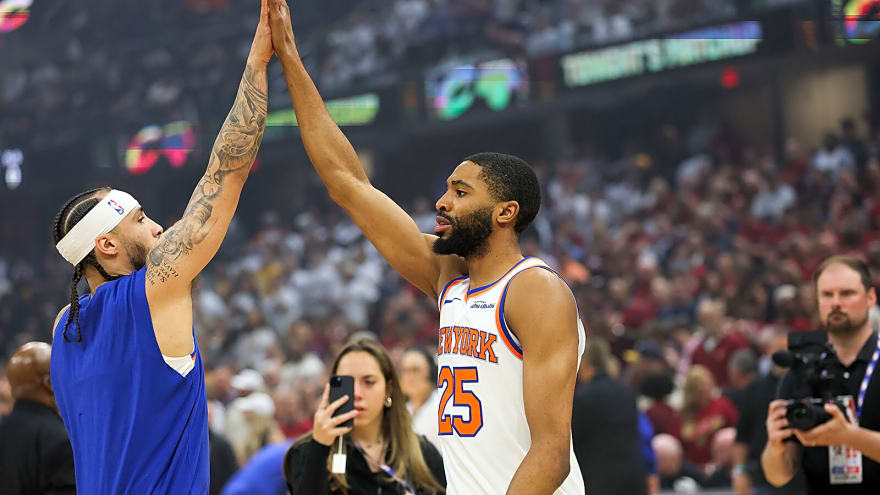 Knicks Mikal Bridges’ sage advice to teammates on dealing with NBA Finals media hubbub