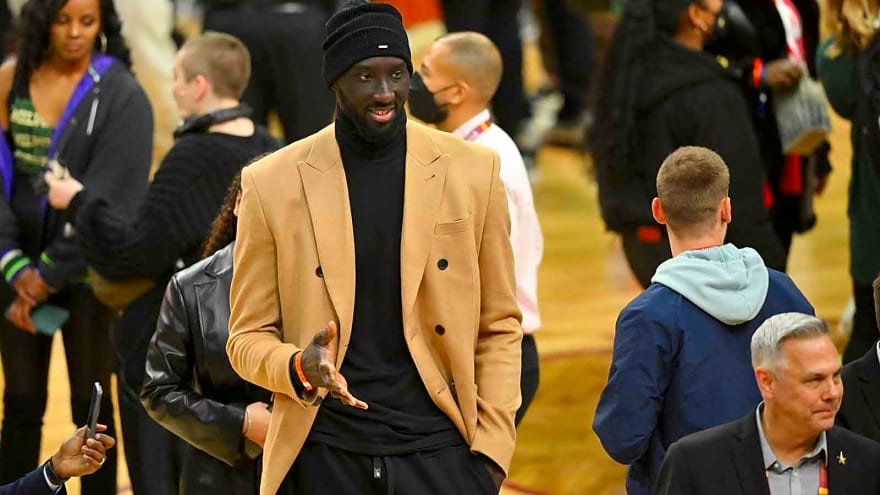 Tacko Fall throws down unreal reverse slam in NBA Celebrity All-Star Game
