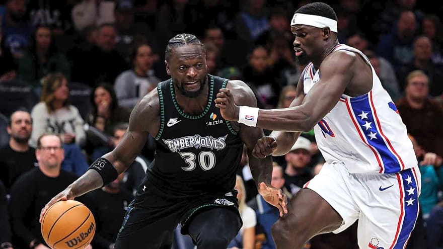 Timberwolves’ Chris Finch gives ‘pretty severe’ Julius Randle update