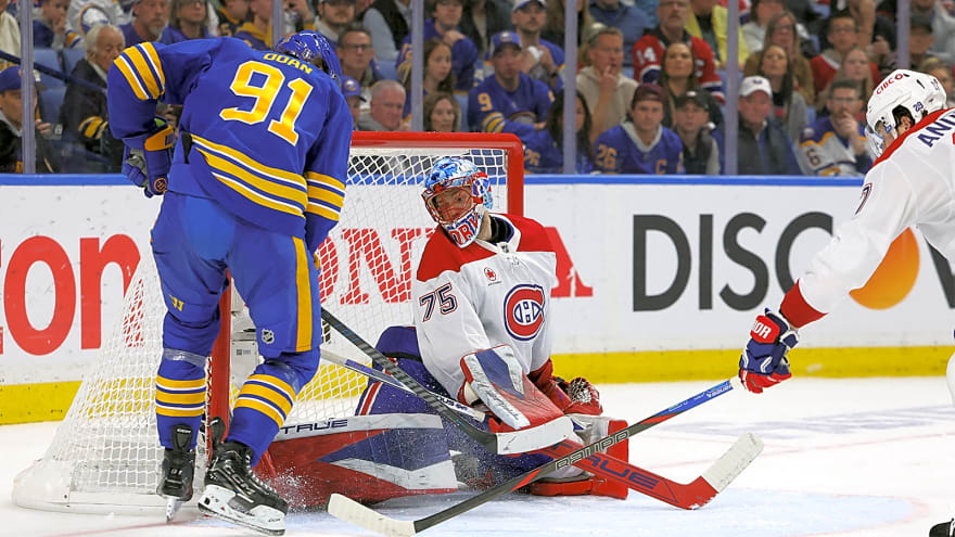 Canadiens’ Jakub Dobes was left in Game 5, no thanks to Martin St. Louis