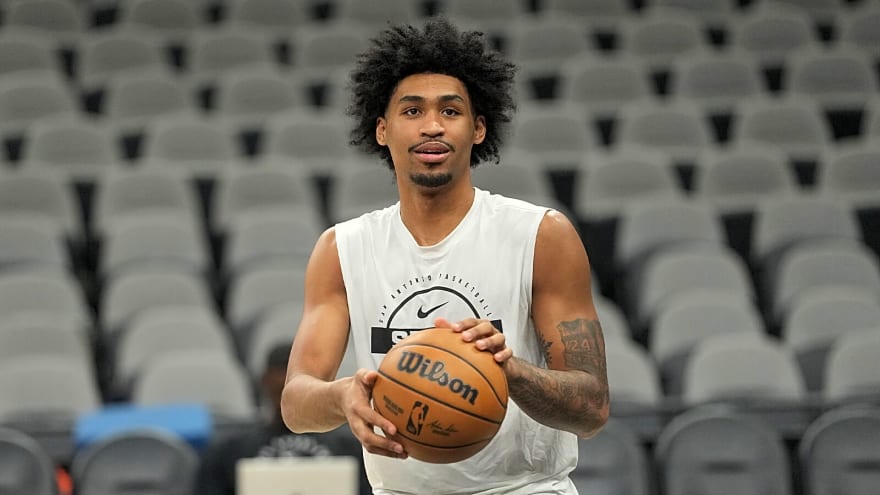 Spurs’ Dylan Harper posterizes Kyle Filipowski with tomahawk slam