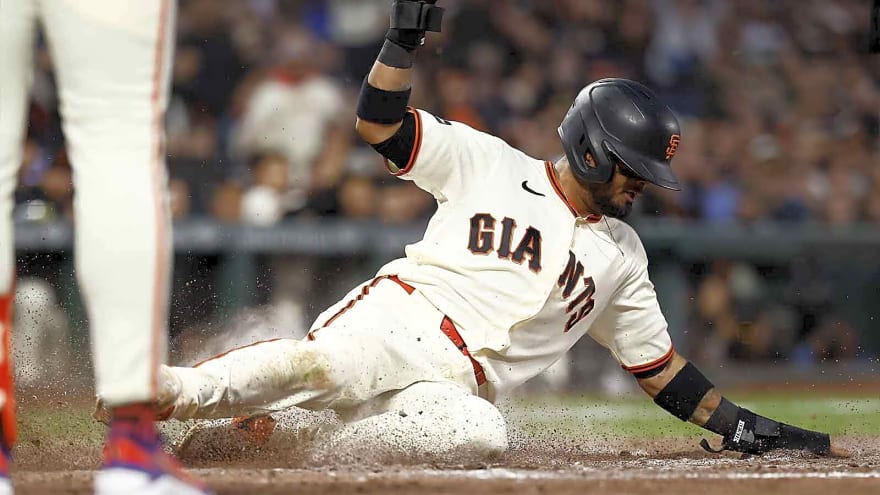 Giants manager Tony Vitello asks Little League parents to watch Luis Arraez