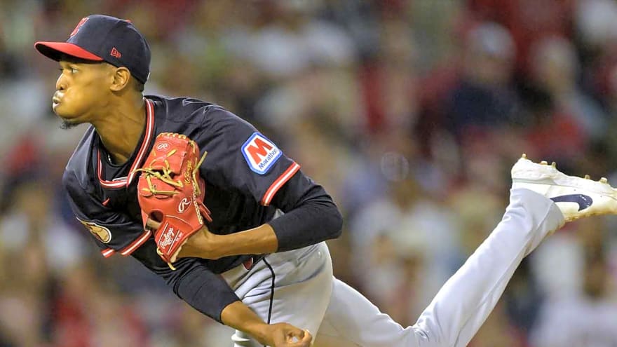 Former top prospect reveals new pitch that could help him make Padres roster