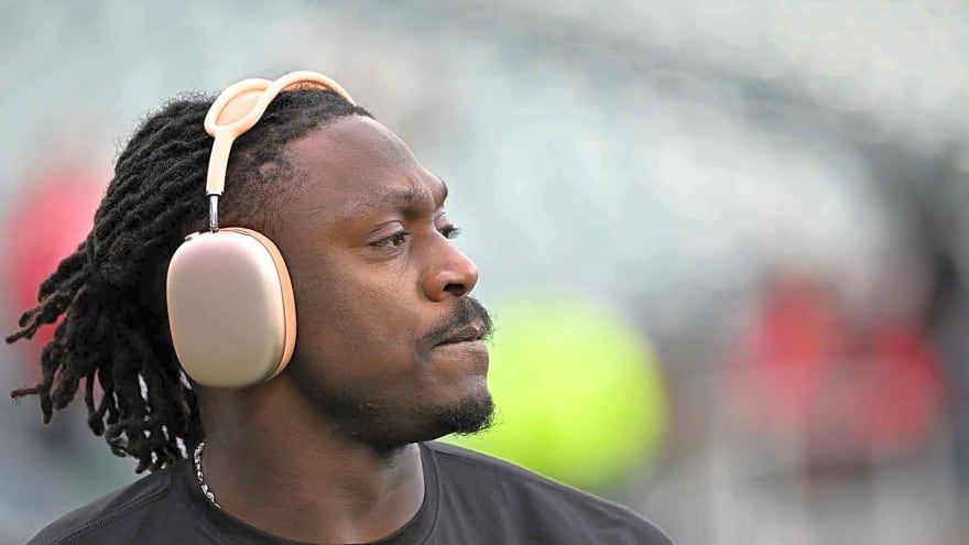 Eagles rumors: AJ Brown asked for trade ‘numerous times’ during 2025 NFL season