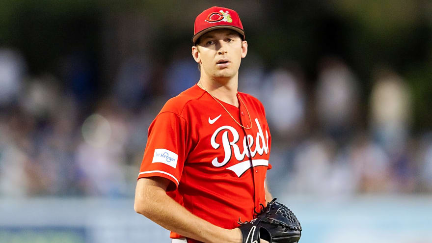 Reds’ Sal Stewart, Nick Lodolo receive injury updates before Red Sox game