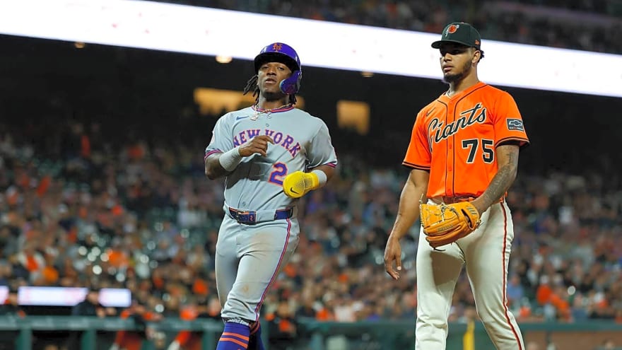 Mets’ Luisangel Acuna suffers injury scare during Winter League game