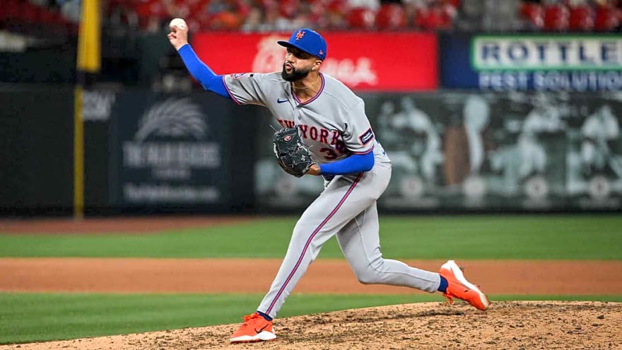 Mets’ Devin Williams defends Carlos Mendoza after blowing Cubs game