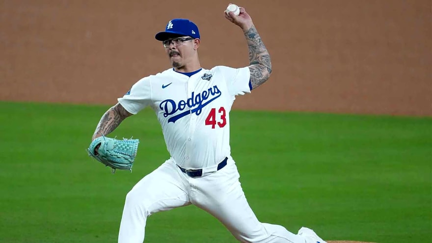 Dodgers, Twins agree to trade before MLB spring training