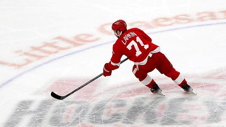 Red Wings’ Dylan Larkin returns from injury ahead of massive Senators clash