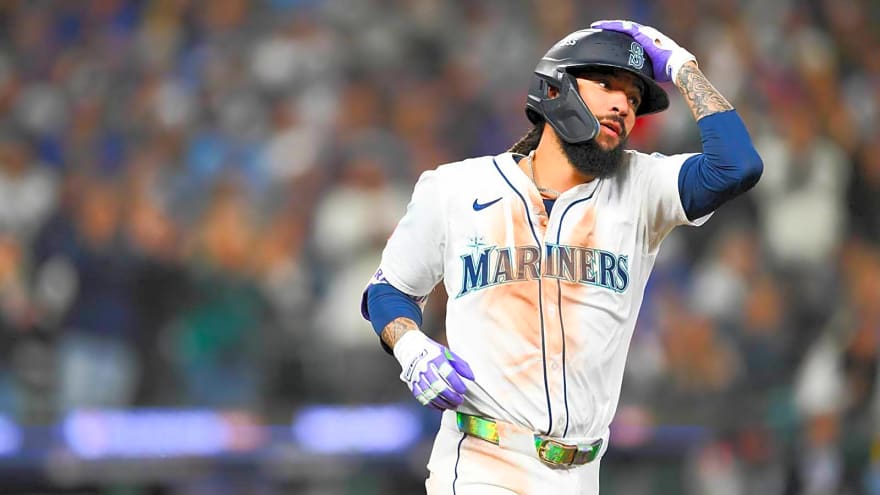 JP Crawford’s shoulder injection leaves status for Mariners’ Opening Day in doubt