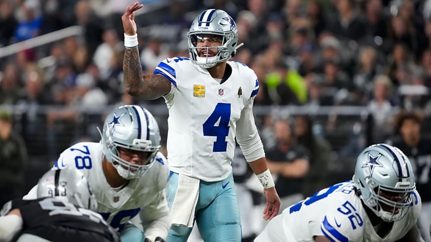 Dak Prescott breaks Tony Romo record with 4 TD effort vs. Raiders