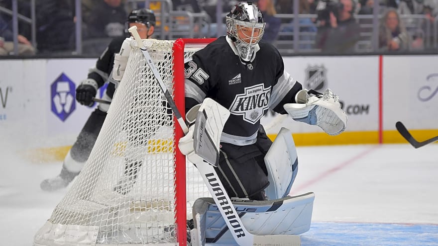 Kings’ Darcy Kuemper cleared for return after injury scare vs. Rangers