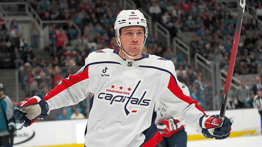 Capitals’ Ryan Leonard gets injury timeline after Jacob Trouba hit