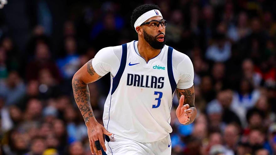 Anthony Davis takes over on both ends in Mavericks win over Nets