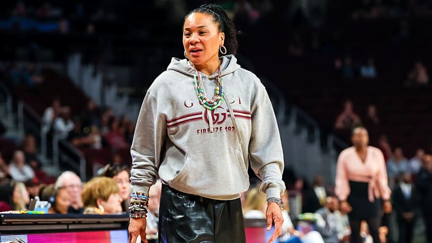Dawn Staley shouts out Bryce Young, Panthers after Rams upset