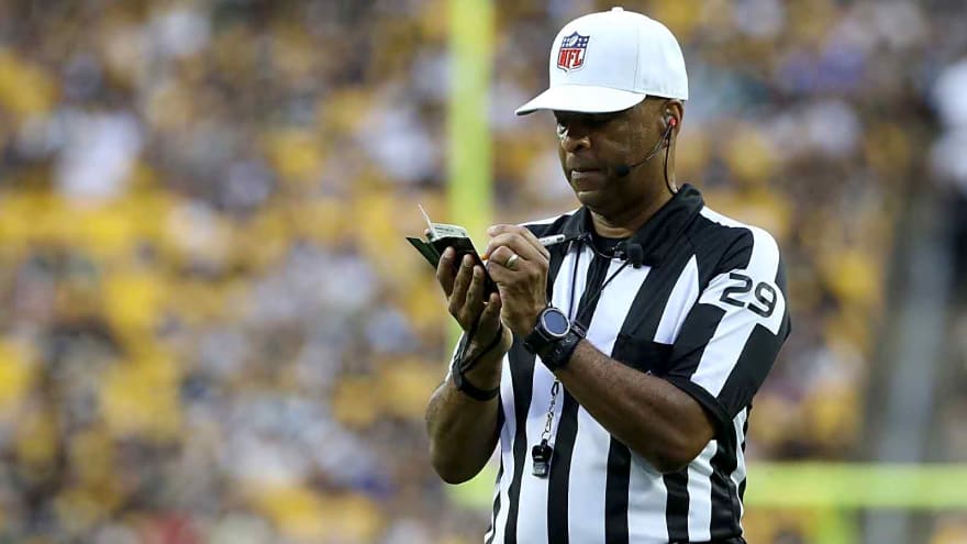 NFL referee avoids Achilles injury during Bills-Texans TNF game