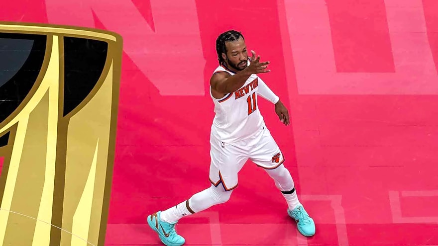 Knicks’ Jalen Brunson has wholesome banter with three-time NBA champion after beating Raptors