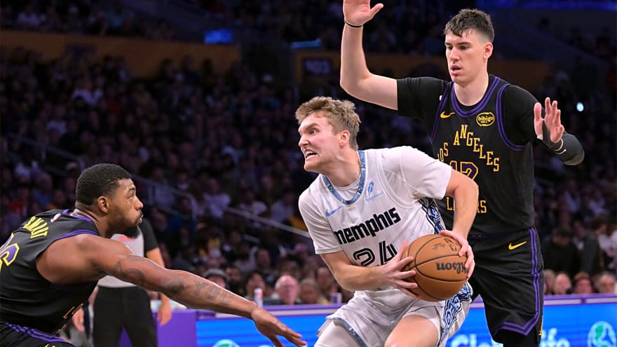 How Marcus Smart-Jake LaRavia ‘connection’ creates balance for Lakers’ lineups