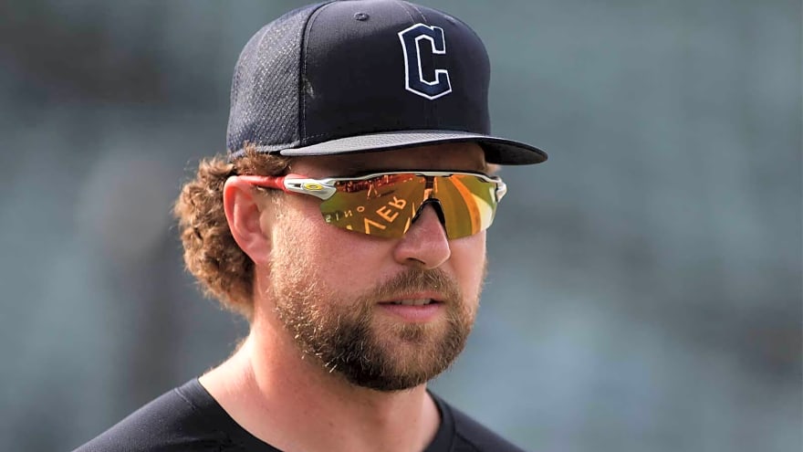 Stephen Vogt gets 100% real on Rhys Hoskins’ impact on Guardians