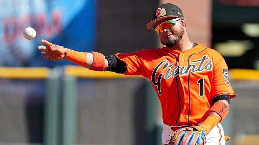 Giants’ Luis Arraez keeps impressive hit streak going on Opening Day vs. Yankees