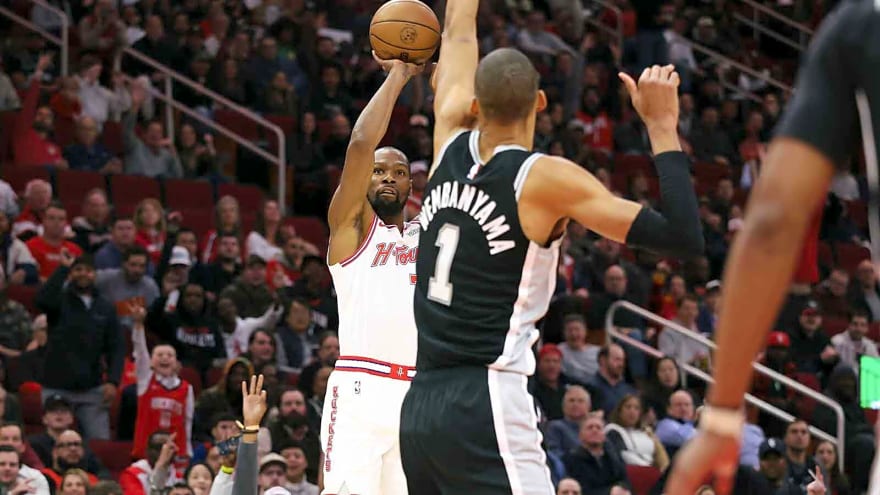 Rockets’ Kevin Durant makes history, enters top 10 list vs. Spurs