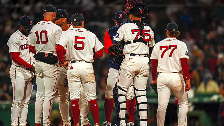 Red Sox make pitching switch amid Rays series