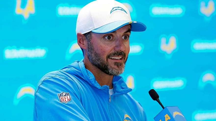  Chargers’ Jesse Minter named as potential Pete Carroll replacement for Raiders