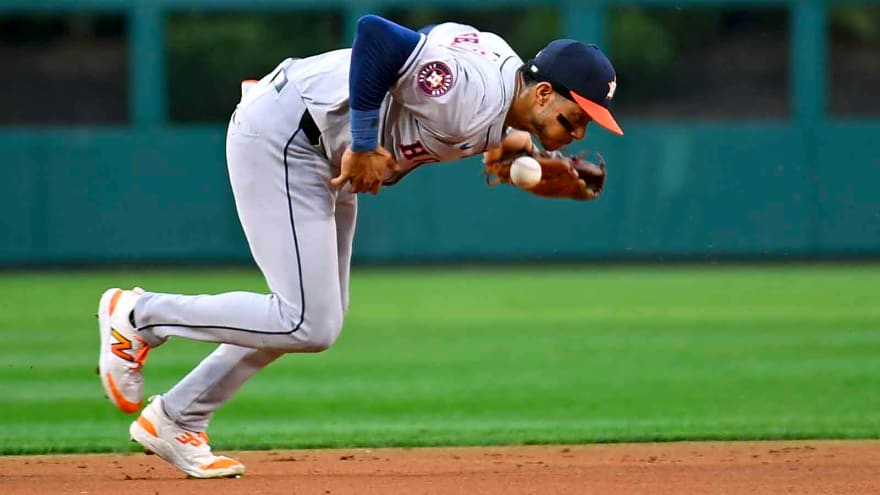 Astros shortstop Jeremy Pena yanked from Dominican Republic WBC exhibition with finger injury
