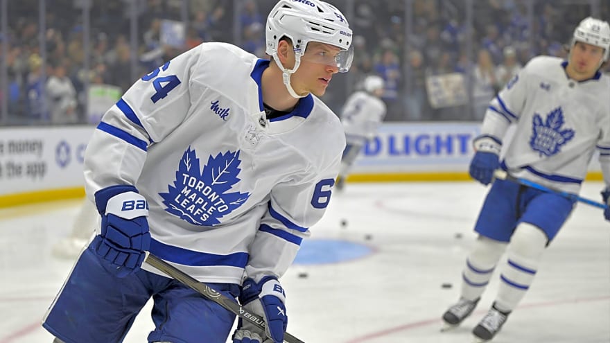 Canucks, David Kampf agree to $1.1 million contract