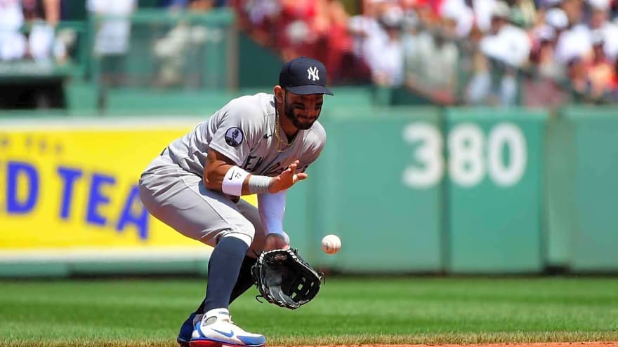 Aaron Boone gets real on Yankees’ sloppy defense vs. Red Sox