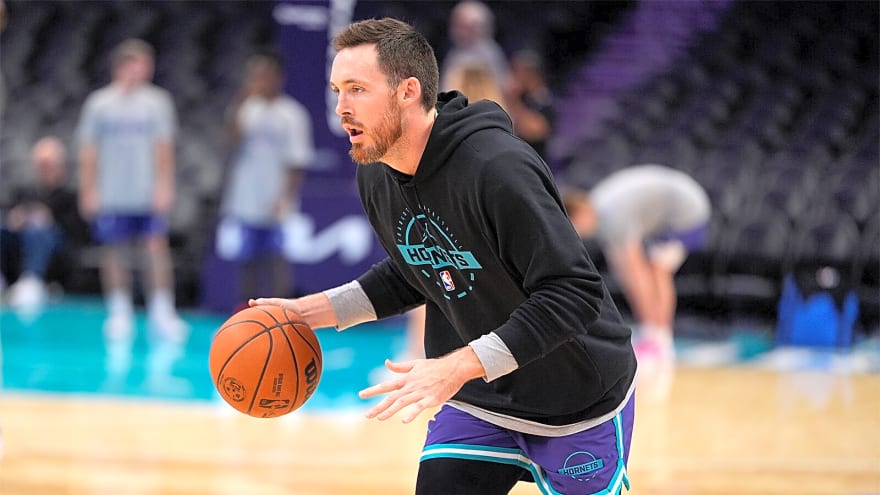 Hornets reunite with 11-year veteran just days after releasing him