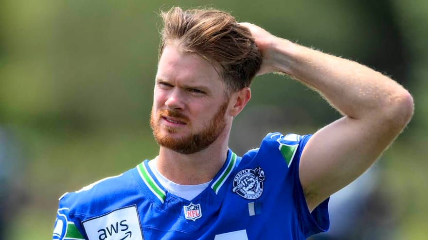 Seahawks’ Mike Macdonald reveals Sam Darnold practice plan, but Week 3 status is still murky