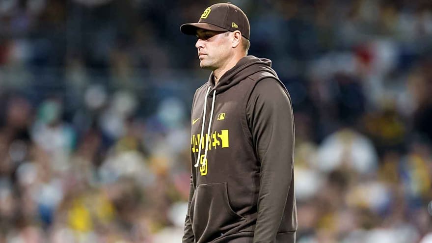 Padres get brutal taste of own medicine amid bullpen meltdown