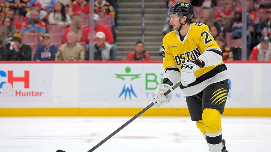 Bruins rumors: Boston willing to listen to offers for depth defenseman