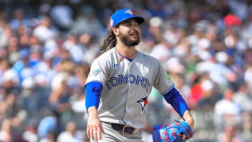 Blue Jays’ Dylan Cease falls just short of breaking Roger Clemens record
