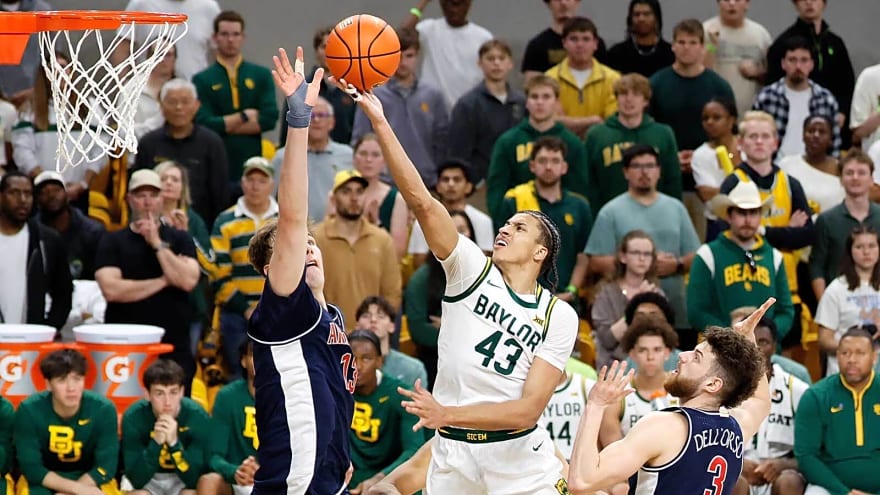 Lakers guard sends warning to rest of the NBA with Cameron Carr prediction