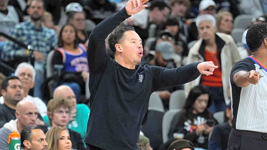 Why Spurs’ Mitch Johnson isn’t putting much into Coach of the Month award