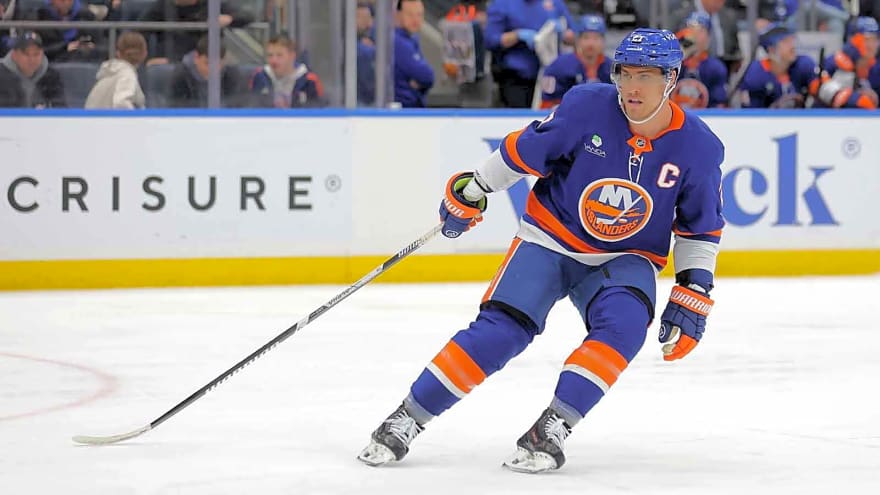 Islanders’ Anders Lee credits teammates after 4-point night vs. Ducks
