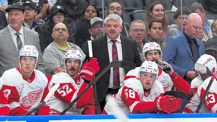 Todd McLellan hits Red Wings with harsh reality check after brutal Sabres loss