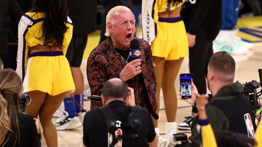 WWE’s Charlotte Flair destroys Ric Flair return rumors in 2 words