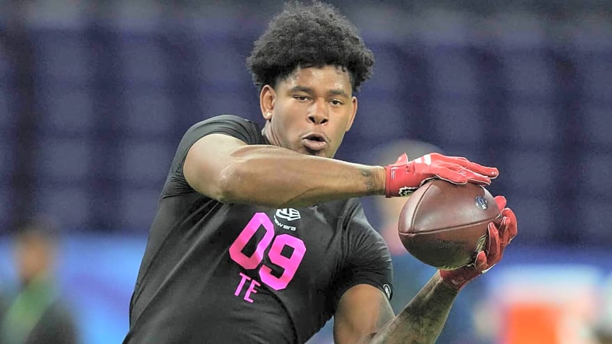 Broncos player in danger of losing starting job to rookie after 2026 NFL Draft