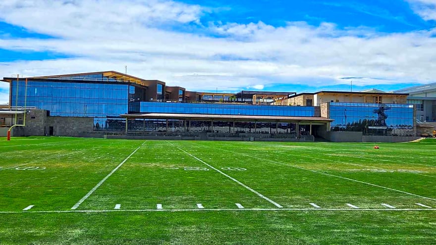 Broncos show off new $175M facility as training camp begins