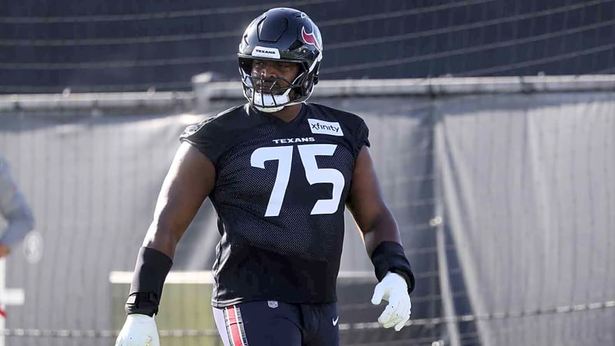 Texans waive veteran guard after Week 9 benching