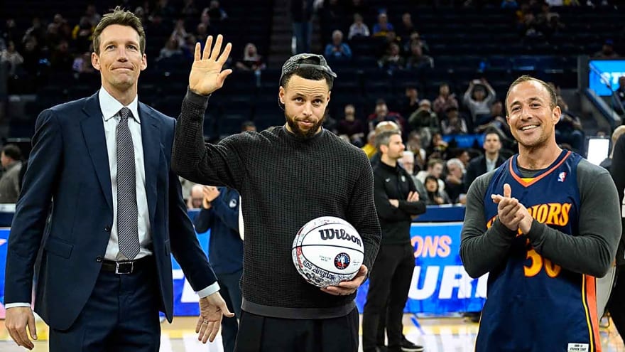 ‘All the options’ are on the table for Stephen Curry contract extension