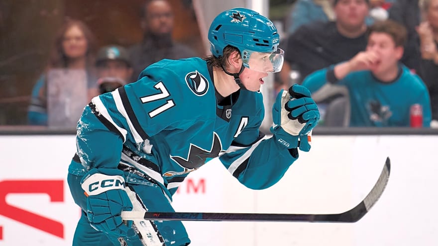 Sharks’ Macklin Celebrini makes nasty no-look between-the-legs pass vs. Capitals