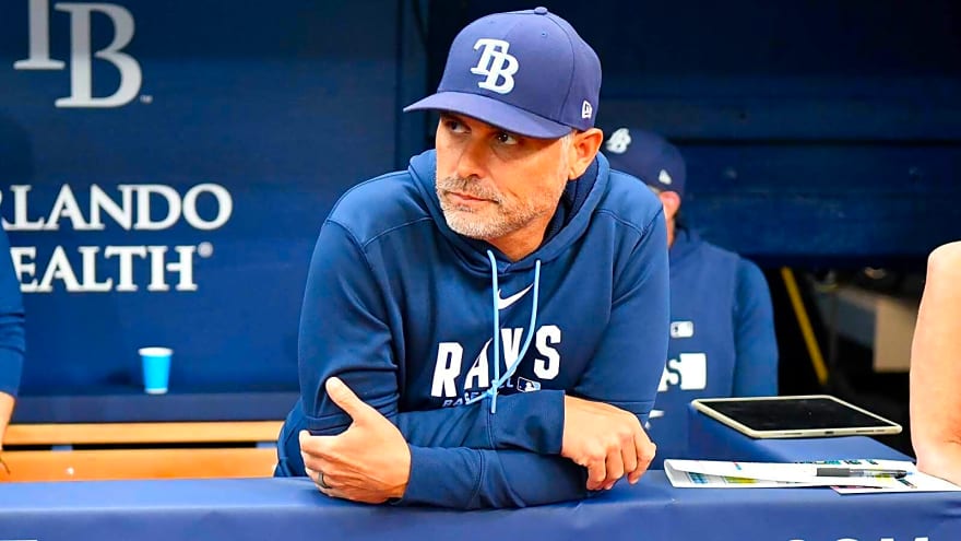 Rays manager Kevin Cash gives Brewers’ bullpen its flowers after crushing World Series loss