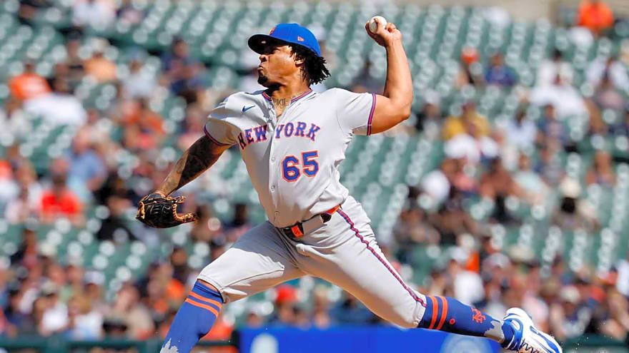 Pirates drown Kyle Schwarber sorrows with one-year reliever deal