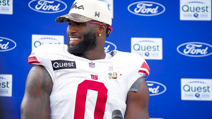 Giants’ Brian Burns’ casual flex after Dolphins joint practice is scary for rest of NFL