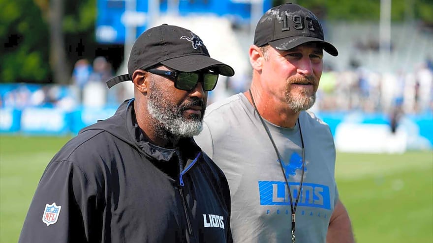 Lions re-sign key special teamer