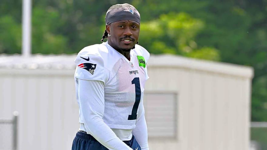 How AJ Brown, Romeo Doubs could unlock Patriots’ run game